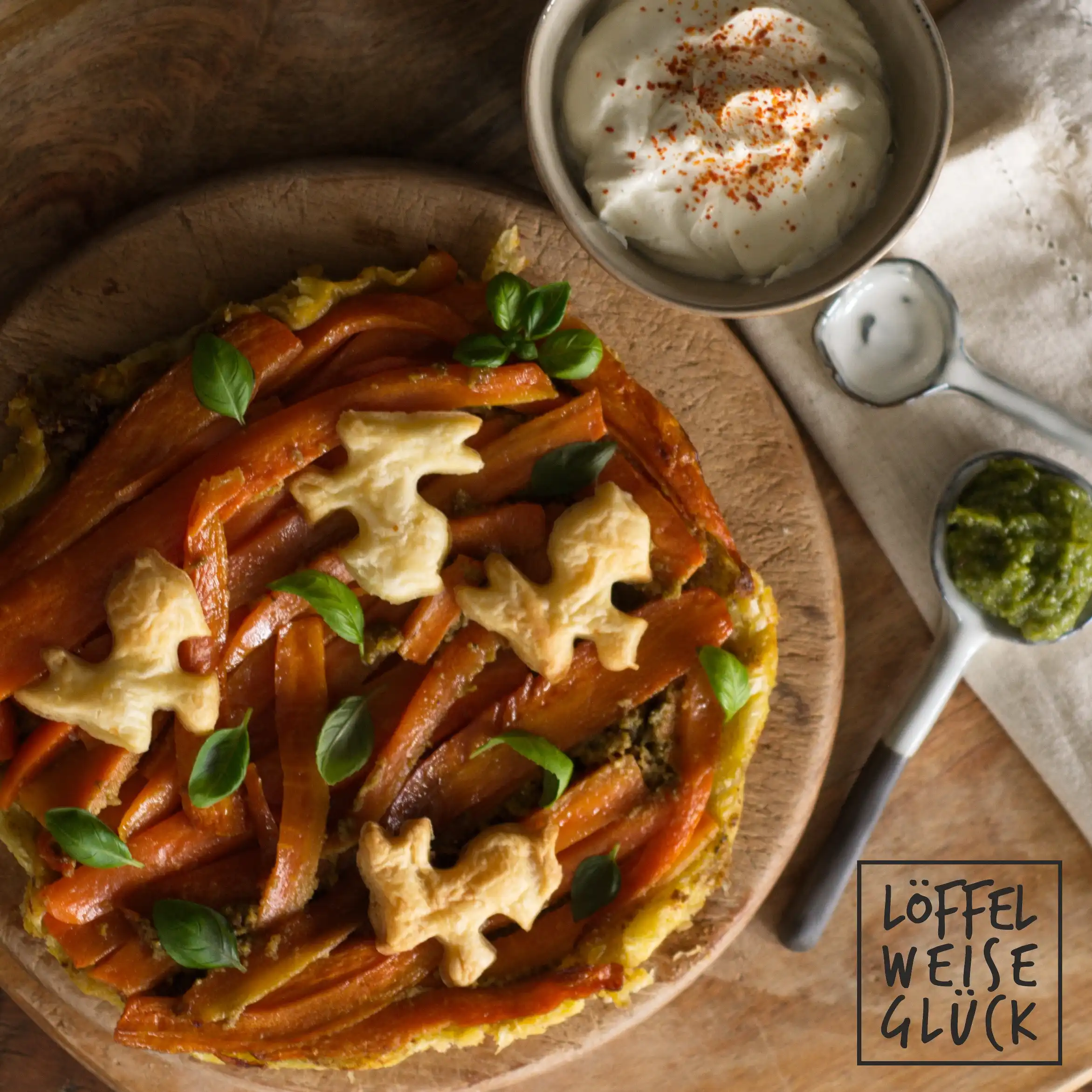 Rübli-Tatin mit Walnuss-Basilikum-Pesto